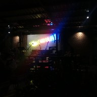 บรรยากาศ ร้านอาหารเด้อหล่าแจ๊ส Der La Jazz