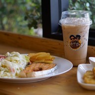 ข้าวเหนียวมะม่วง ตลาดเซฟวันโก