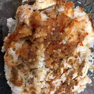 เมนูของร้าน เจ๊ลี ข้าวมันไก่สูตรไหหลำ