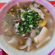 เมนูของร้าน ก๋วยจั๊บหน้าวัดมหาธาตุ