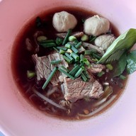 ก๋วยเตี๋ยวแชมป์ บ้านเก่า ตลาดบ้านเก่า