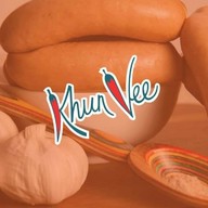 ร้านไส้กรอกคุณวี