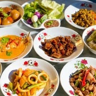 ข้าวแกงสบายพุง ปั้มน้ำมันบางจาก เกษตรนวมินทร์