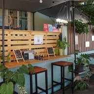 เย็นเจ๋อ โฮม คาเฟ่