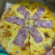 Thin Thin  Pizza Kadfarang กาดฝรั่ง