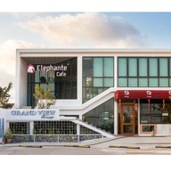 Elephante' Cafe บ้านเพ