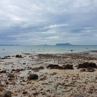 บรรยากาศ Stone Beach เกาะลิบง