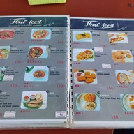 ร้านอาหารปอปลาริมหาด