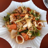 ร้านอาหารปอปลาริมหาด