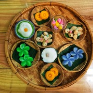 9ban Cafe & Kanom Thai