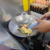 เมนูของร้าน อาหารบ้านน้องซออุล ข้างธนาคารกรุงเทพ สาขาบ้านบึง ( ร้านข้าวต้มกระดูกอ่อน )