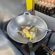 เมนูของร้าน อาหารบ้านน้องซออุล ข้างธนาคารกรุงเทพ สาขาบ้านบึง ( ร้านข้าวต้มกระดูกอ่อน )