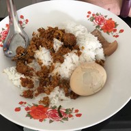 เมนูของร้าน เชนข้าวแกงใต้บ้านบึง