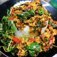 กะเพราถาด กาดก้อม กาดก้อม