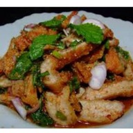 ส้มตำ นายธีร์อิส้ายพาสวบ ส้มตำ ยำคอหมูย่าง ตลาดร่วมเจริญสะพานขาว