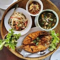 ครัวผู้ใหญ่ลี