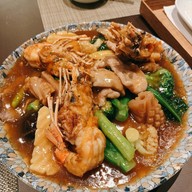 เมนูของร้าน เรือนต้น มณเฑียร สุรวงศ์