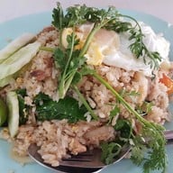 เมนูของร้าน ร้านสุรีรัตน์ (ซาวกั๊ด)