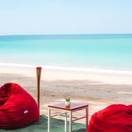 บรรยากาศ ฟองคลื่น คาเฟ่