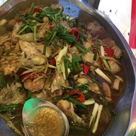 ข้าวราดแกงเจริญผล