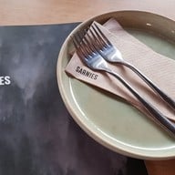 เมนู Sarnies Bangkok Charoen Krung 44