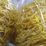 เส้นเกี๋ยวเตี๋ยวตลาดภาษีซุง ร้านเฮียรงค์