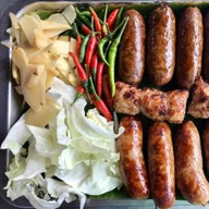 ไส้กรอกอีสานทอดกรอบน้องณคุณ