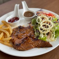 WARMWHITE cafe&hangout