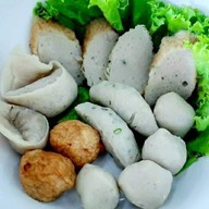 ก๋วยเตี๋ยวลูกชิ้นปลา นายเล้ง