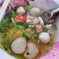 เมนูของร้าน เจ๊เจ็งลูกชิ้นปลา