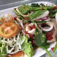 เลนัว ซีฟู้ด อาหารอีสาน อ่อนนุช