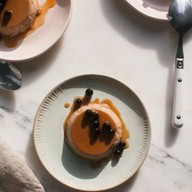 สามใบเถา ผลไม้แช่อิ่ม วิหารหลวงพ่อพระมงคลบ่พิตร