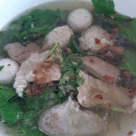 อุ้ย เกาเหลาเลือดหมู ก๋วยจั๊บน้ำใส