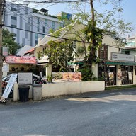 Ñam Ñam Pasta & Tapas อาร์คิว 49