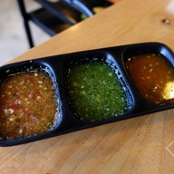 ป.ปลาจุ่ม สาขาใหม่ (เส้นสันกำแพง ตลาดเจริญเจริญ)