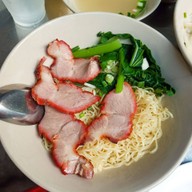 เมนูของร้าน โตจังอ๋อง noodlebar บะหมี่กุ้งแม่น้ำเผาเจ้าแรกของไทย ป้อมปราบศัตรูพ่าย