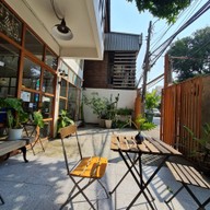 บรรยากาศ Blue Dye Cafe Sukhumvit 36