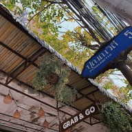 หน้าร้าน ร้านแสนแซ่บสุขุมวิท 101 สุขุมวิท101