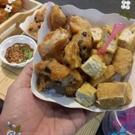 แจ๋ว เต้าหู้ทอดตือคาโค ตลาดสดสุโขทัย
