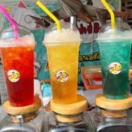 ส.ซาสี่ น้ำจรวดซ่าส์ ชากาแฟโบราณ