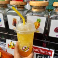 ส.ซาสี่ น้ำจรวดซ่าส์ ชากาแฟโบราณ