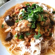 เมนูของร้าน แม่นิด ขนมจีนน้ำยาโคราช