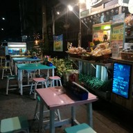 ร้านก๋วยเตี๋ยวเรือพระนคร ซอยกำนันแม้น 10
