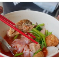 เมนูของร้าน สิริยาเย็นตาโฟ คู้บอน