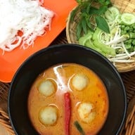 เมนูของร้าน แม่นิด ขนมจีนน้ำยาโคราช