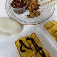 มนต์ หมูปิ้ง&จานด่วน ภัทราวรรณ