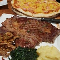 Food or drink of So Rich The Bistro