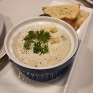 Food or drink of So Rich The Bistro