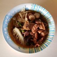 เมนูของร้าน ก๋วยเตี๋ยวเนื้อ Ni Tui