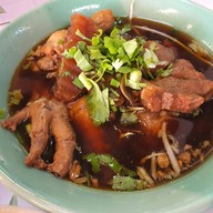 เมนูของร้าน บ้านแพรวก๋วยเตี๋ยวไก่ตุ๋น